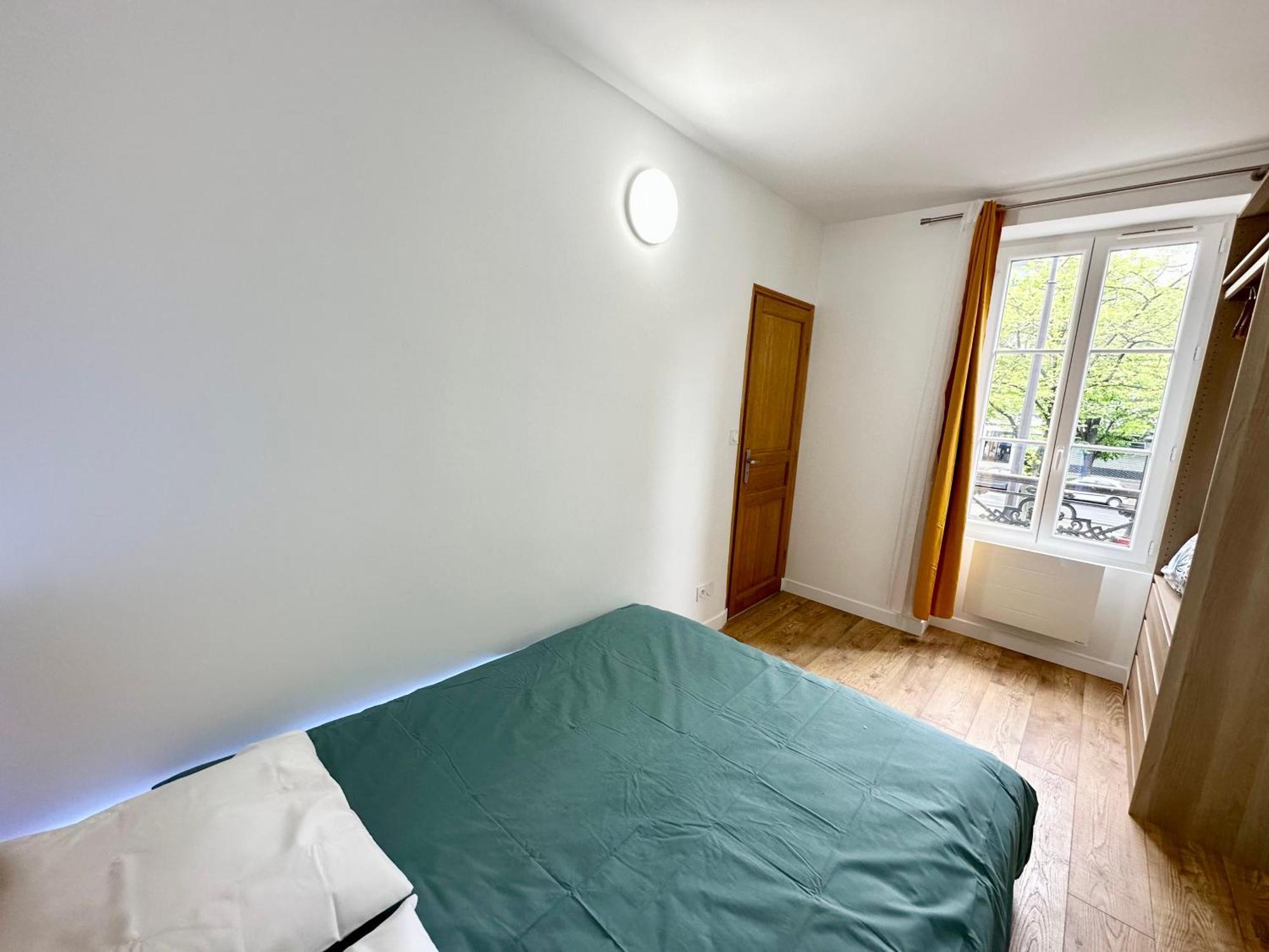 Magnifique 2 Pieces Refait A Neuf - Parking Parijs