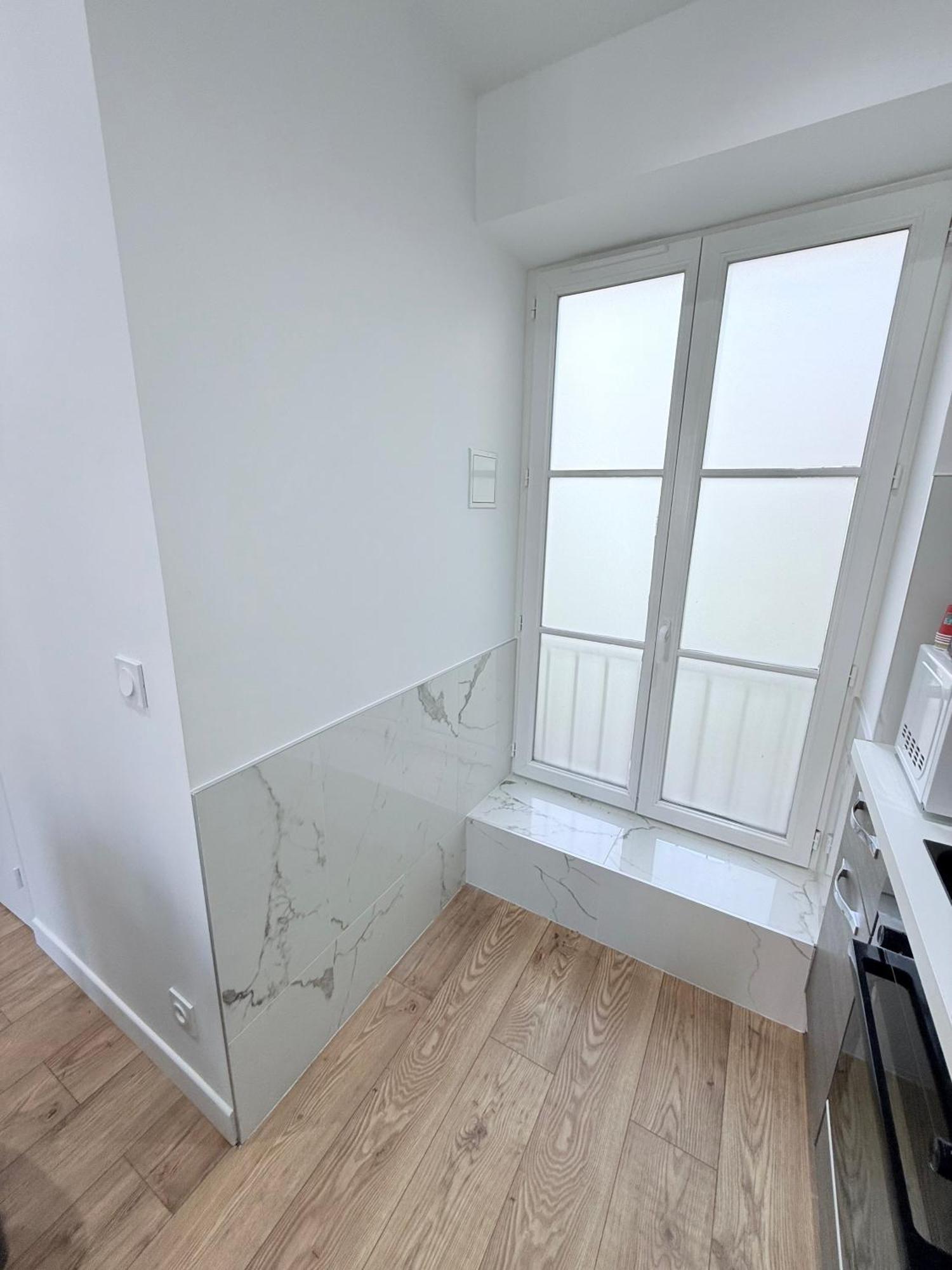 Magnifique 2 Pieces Refait A Neuf - Parking Appartement Parijs